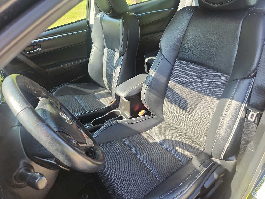 2015 Toyota Corolla Image 14