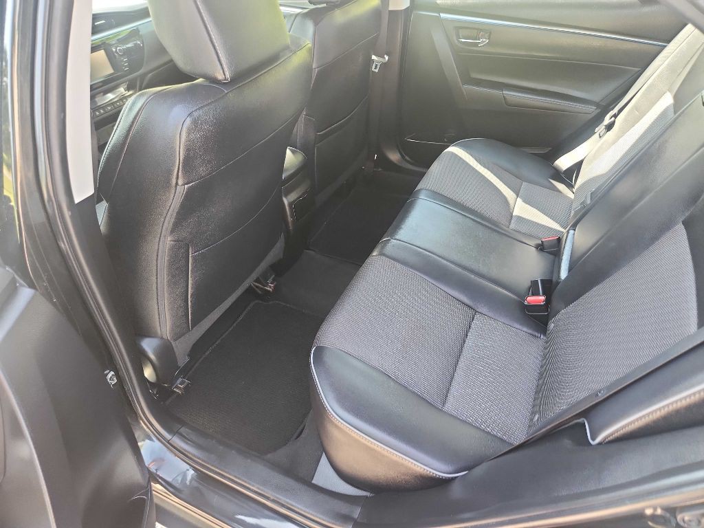 2015 Toyota Corolla Image 15