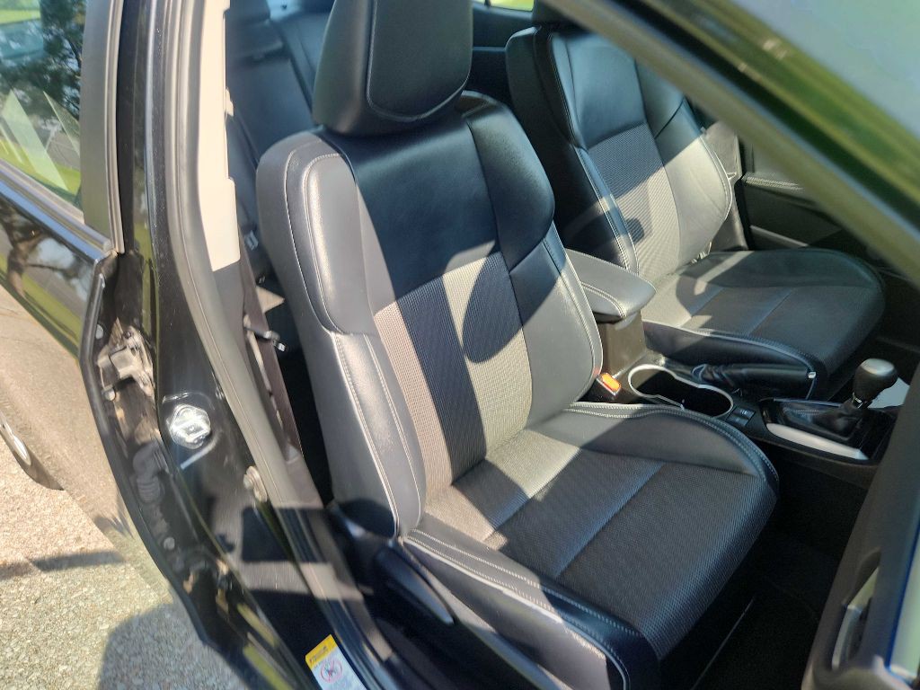 2015 Toyota Corolla Image 20