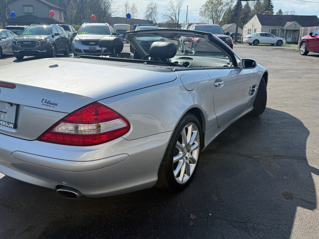 2007 Mercedes-Benz SL-Class Image 10