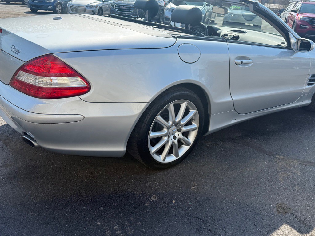 2007 Mercedes-Benz SL-Class Image 11