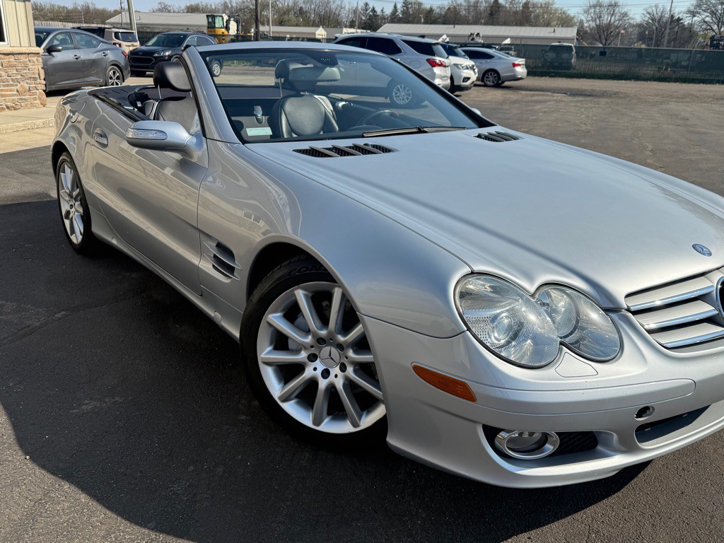 2007 Mercedes-Benz SL-Class Image 12