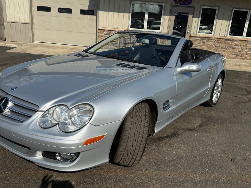 2007 Mercedes-Benz SL-Class Image 18