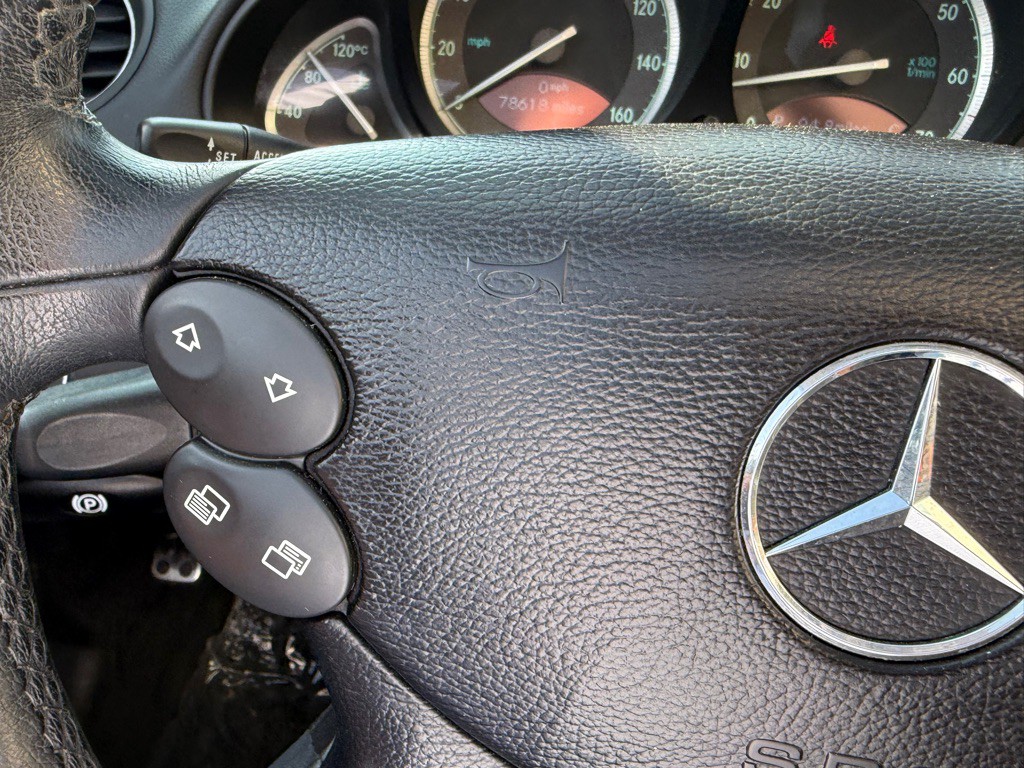 2007 Mercedes-Benz SL-Class Image 27