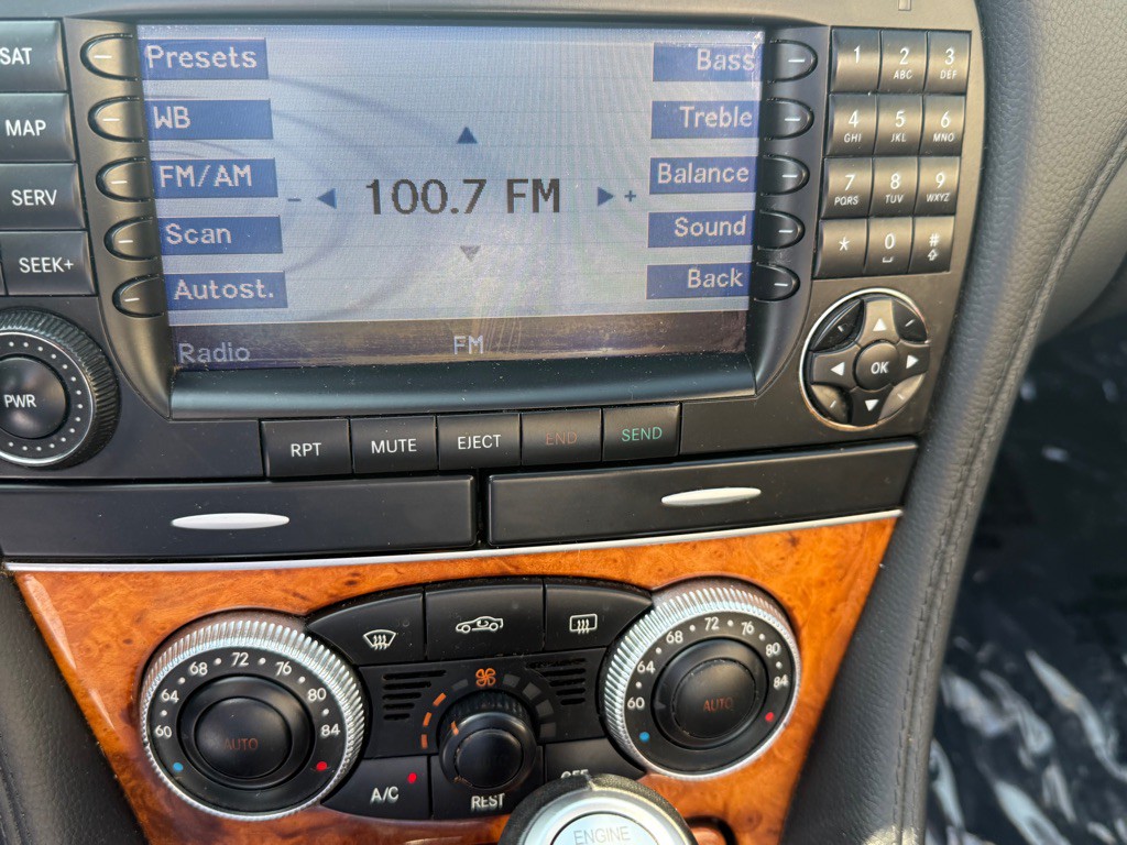 2007 Mercedes-Benz SL-Class Image 29