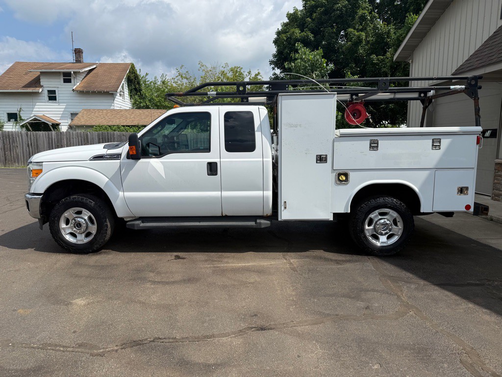 2015 Ford F-350 Image 2