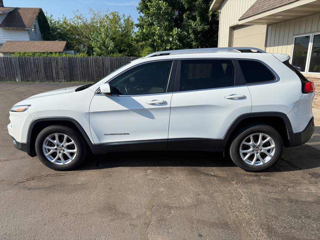 2016 Jeep Cherokee Image 3