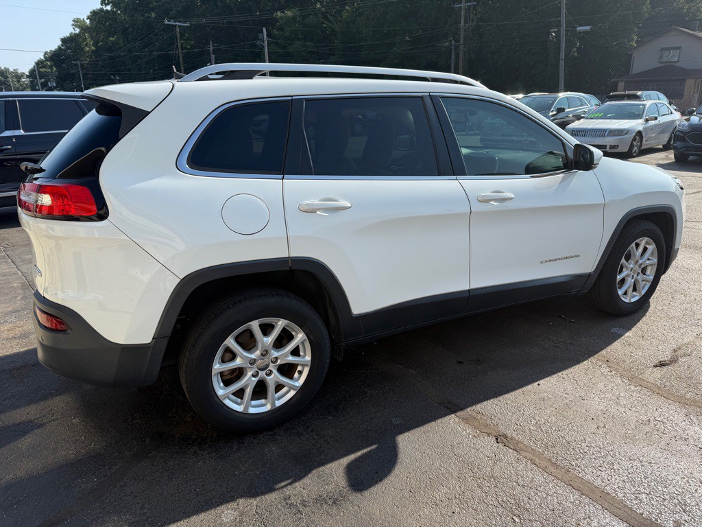 2016 Jeep Cherokee Image 5