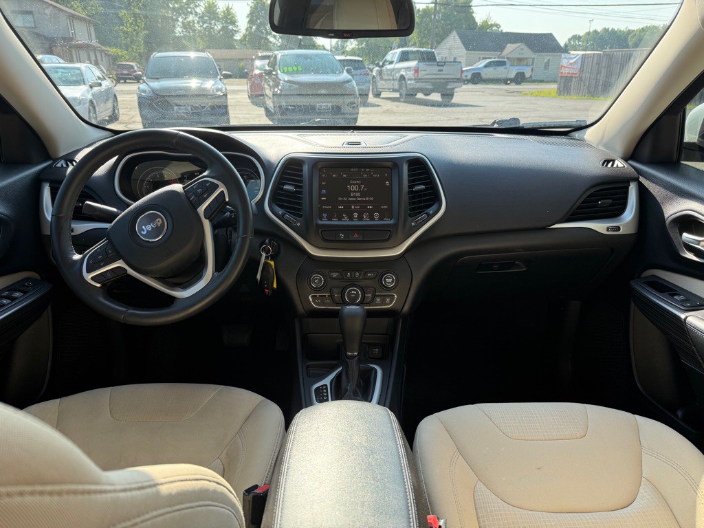 2016 Jeep Cherokee Image 18
