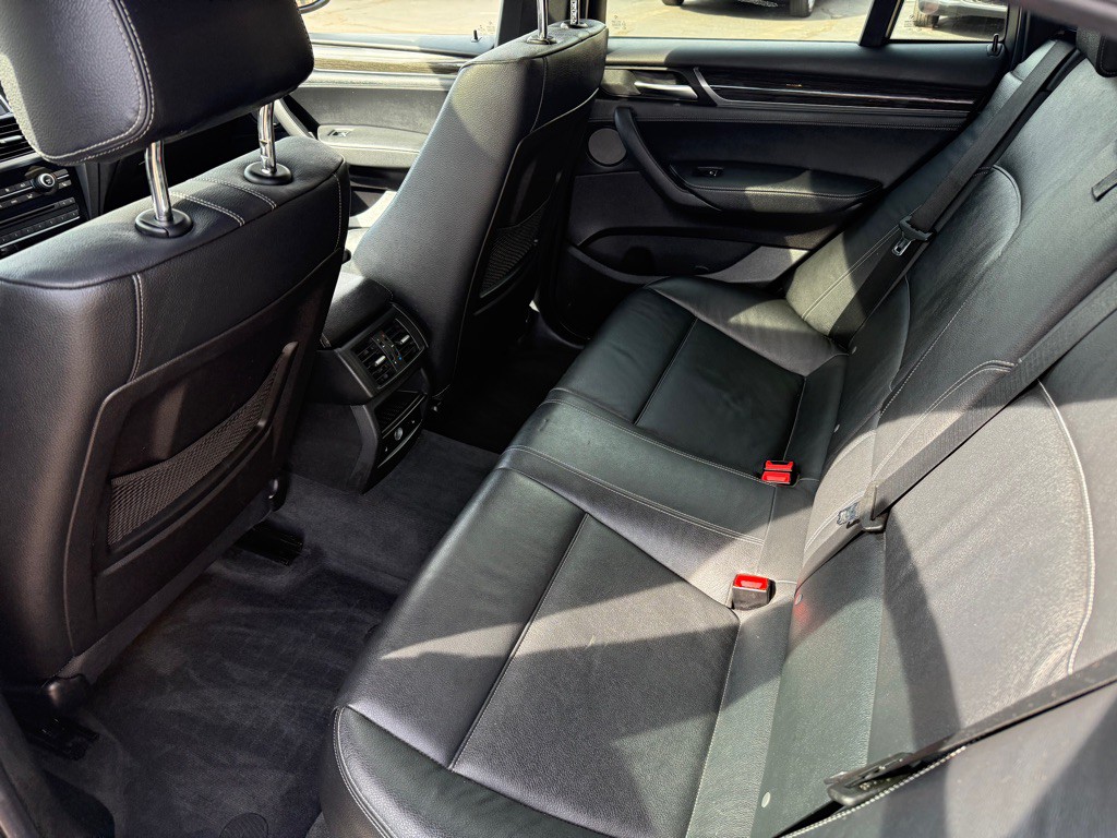 2017 BMW X4 Image 14