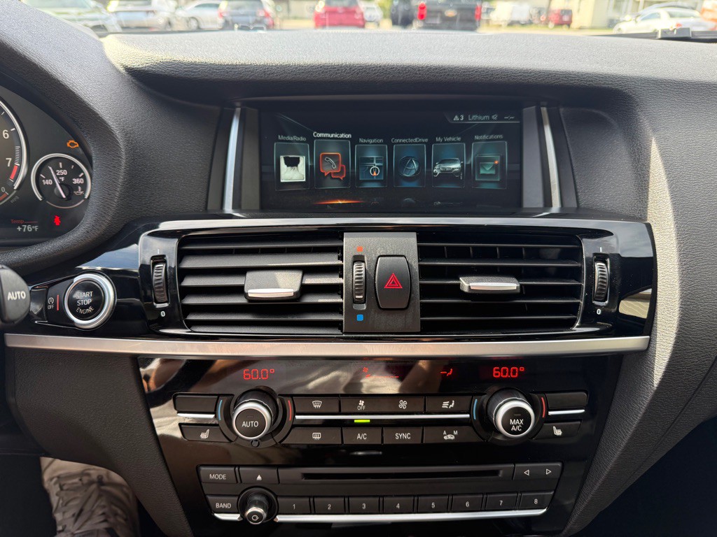 2017 BMW X4 Image 22
