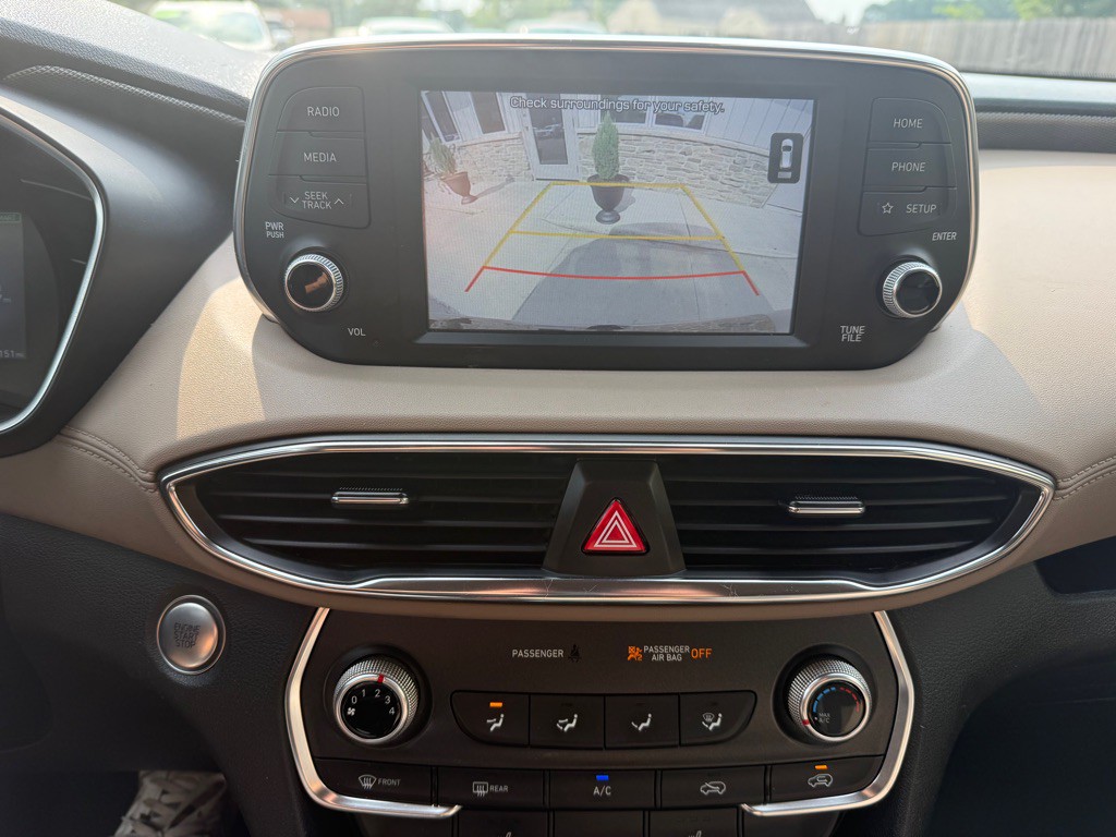 2020 Hyundai Santa Fe Image 18