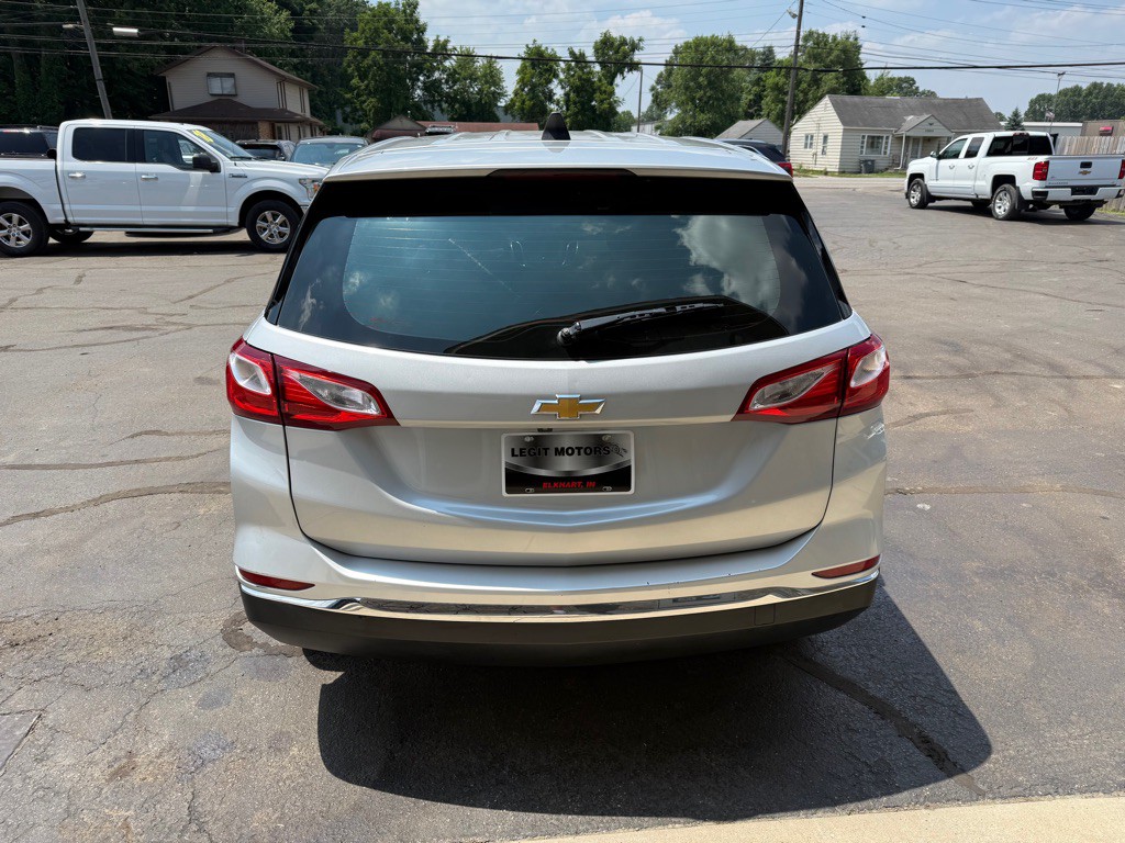 2018 Chevrolet Equinox Image 2