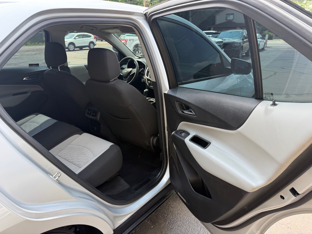 2018 Chevrolet Equinox Image 11