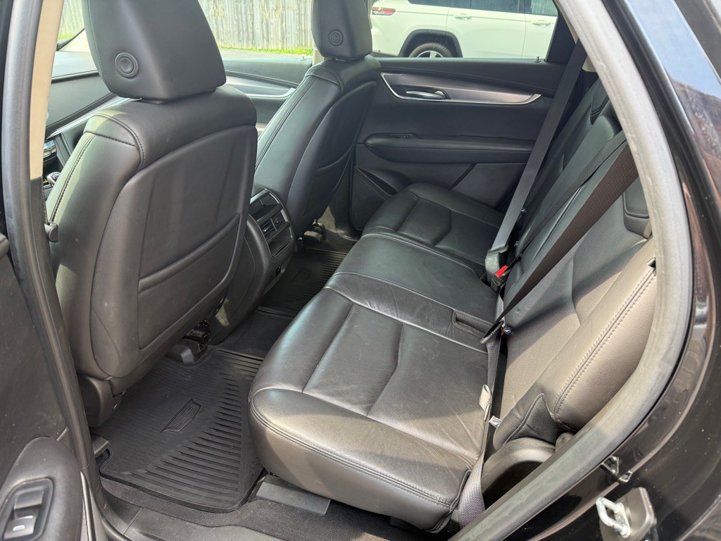 2018 Cadillac XT5 Image 12