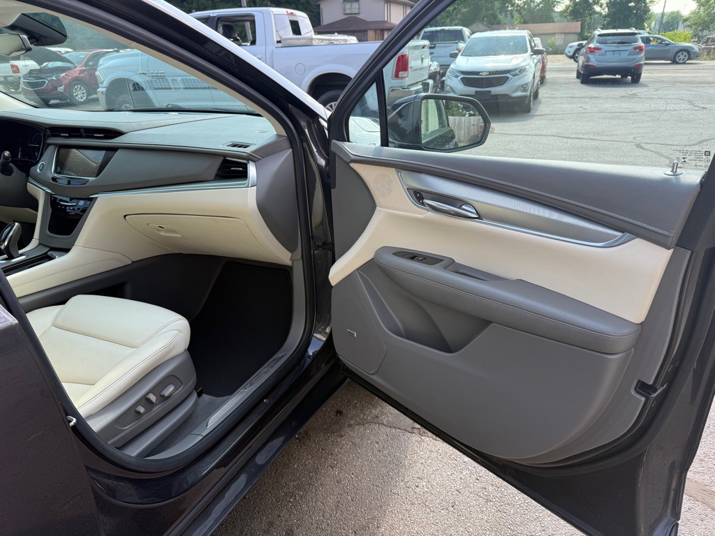2018 Cadillac XT5 Image 16