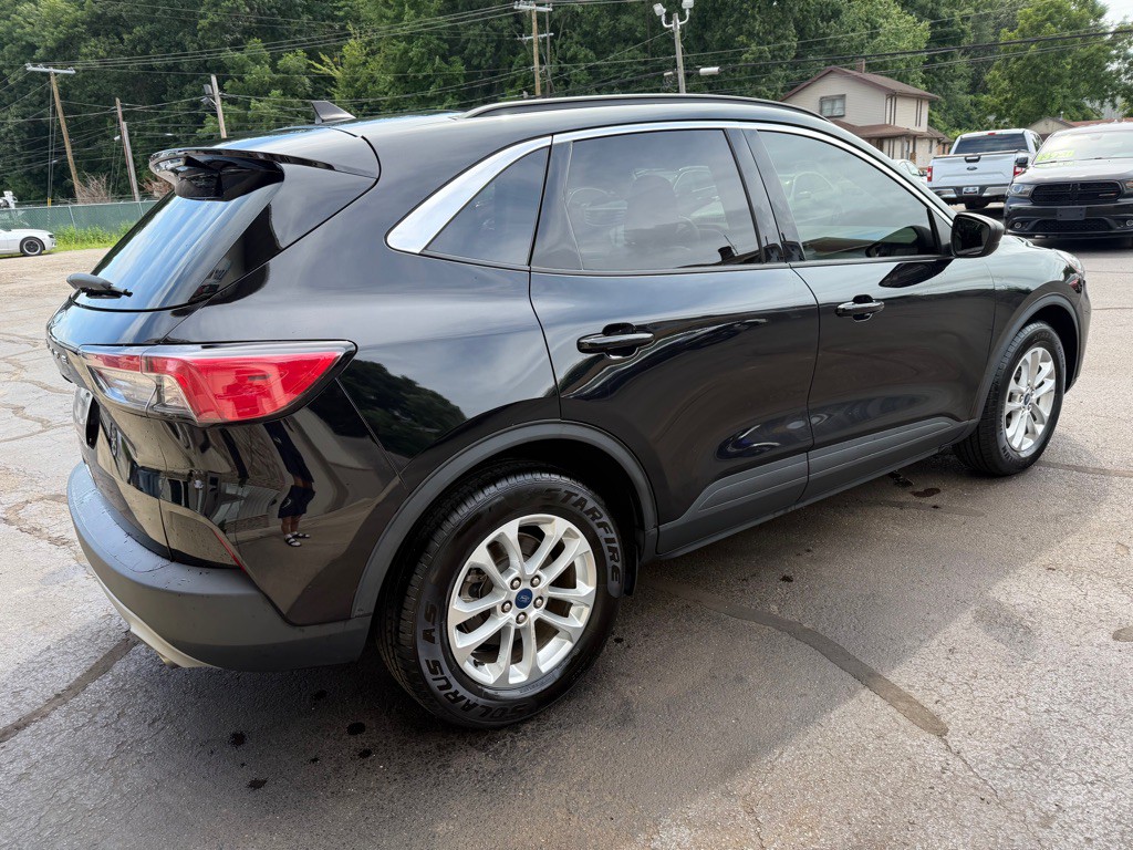 2022 Ford Escape Image 4