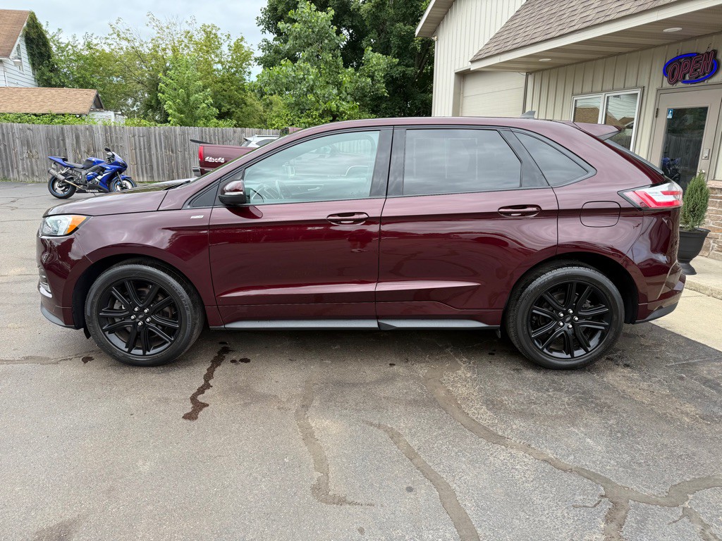 2020 Ford Edge Image 3