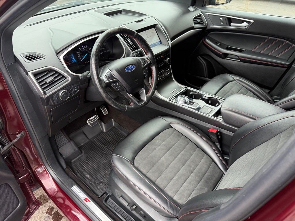 2020 Ford Edge Image 9