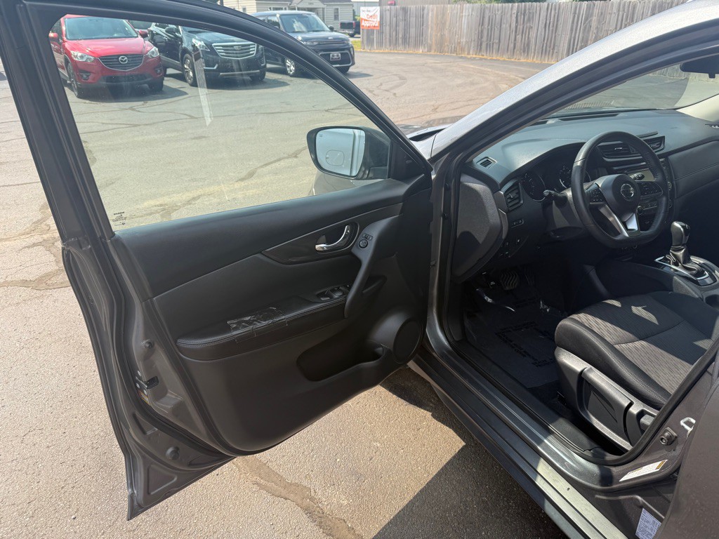 2019 Nissan Rogue Image 8