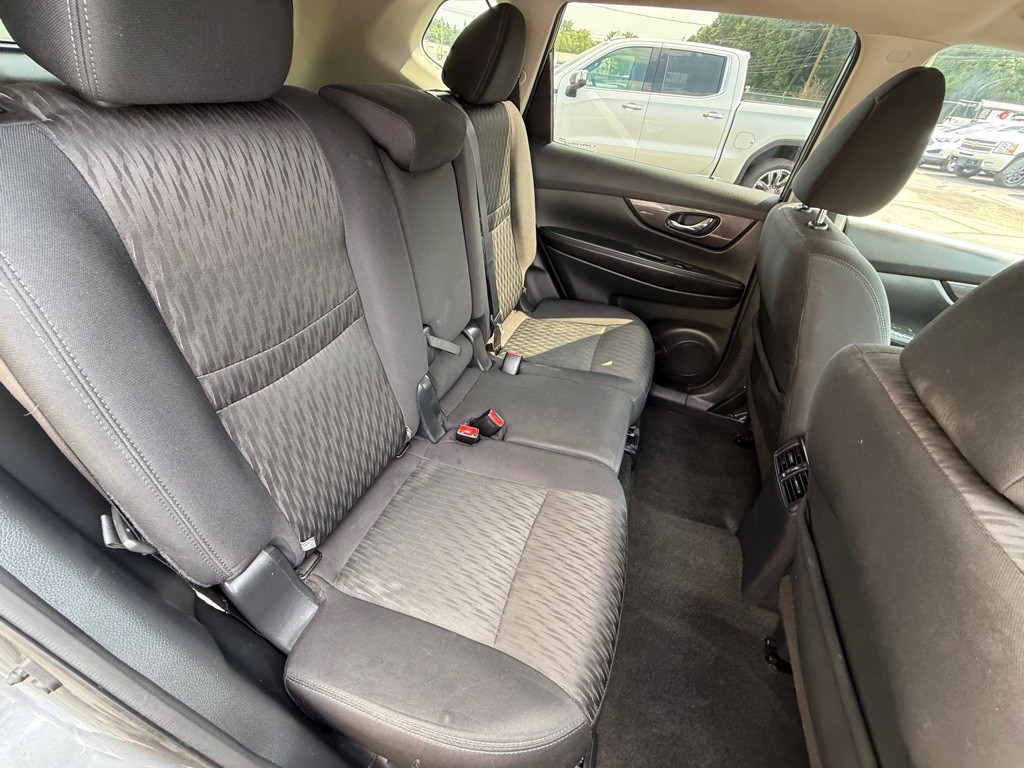 2019 Nissan Rogue Image 13