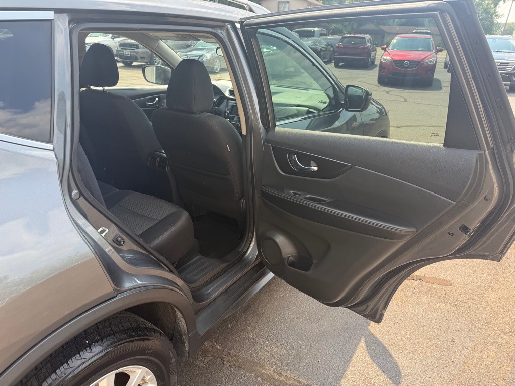 2019 Nissan Rogue Image 14