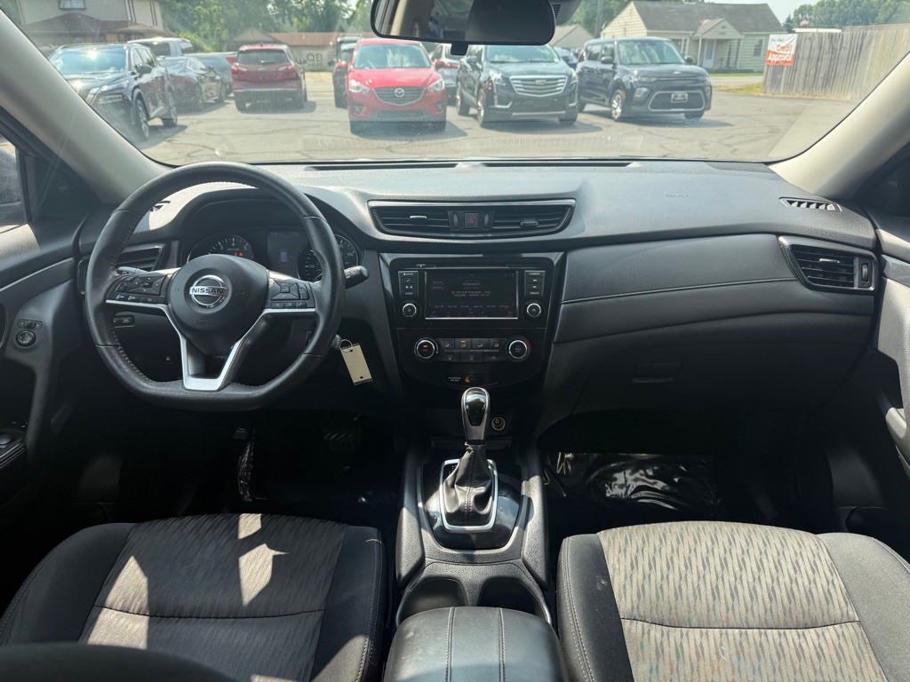 2019 Nissan Rogue Image 16