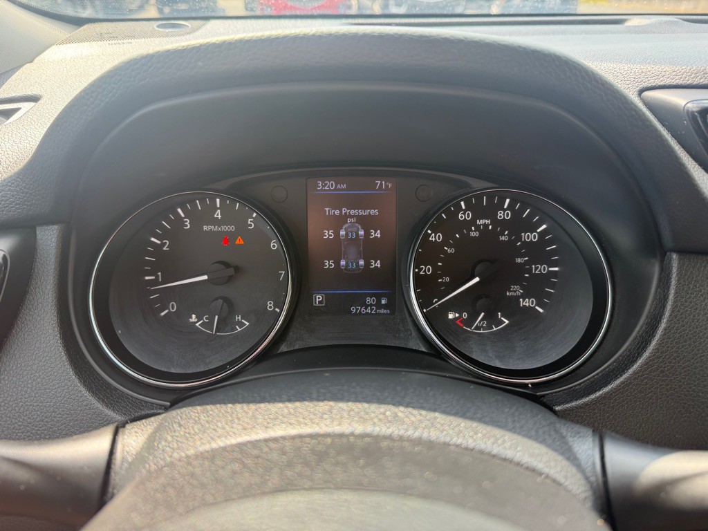 2019 Nissan Rogue Image 18