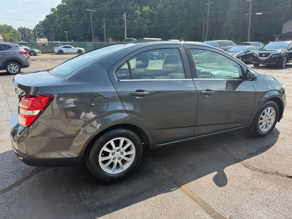 2018 Chevrolet Sonic Image 5