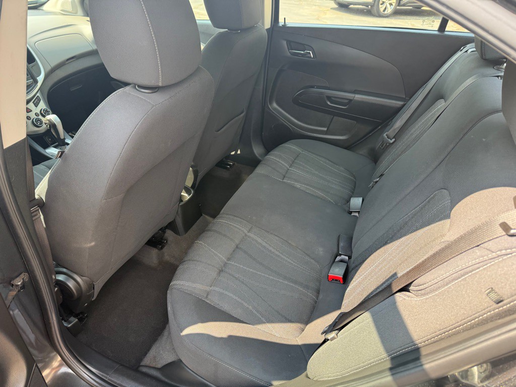 2018 Chevrolet Sonic Image 11