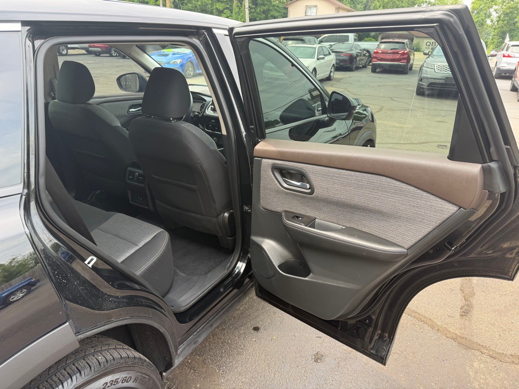 2021 Nissan Rogue Image 10