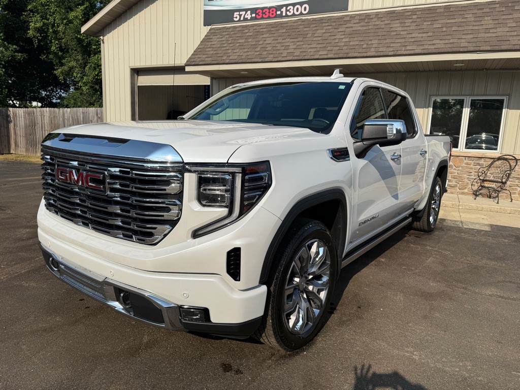 2023 GMC Sierra Image 2