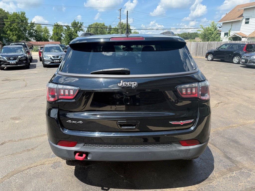 2017 Jeep Compass Image 4