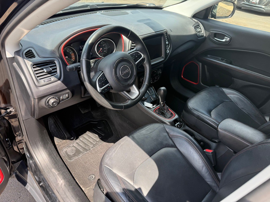 2017 Jeep Compass Image 9