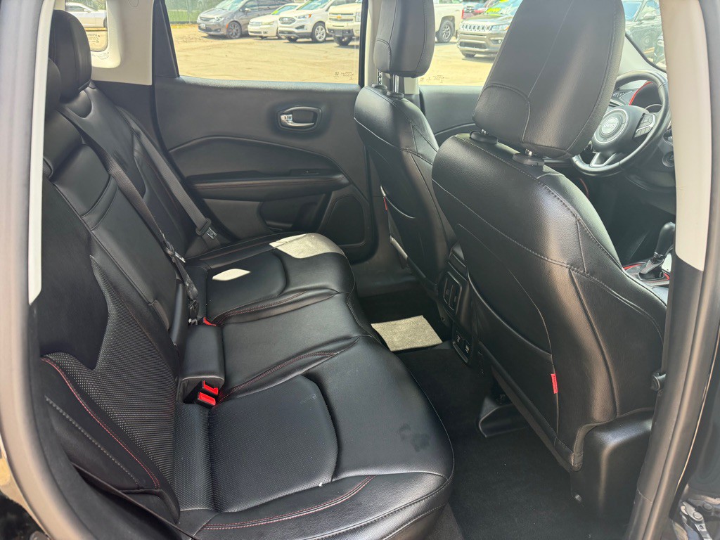 2017 Jeep Compass Image 13