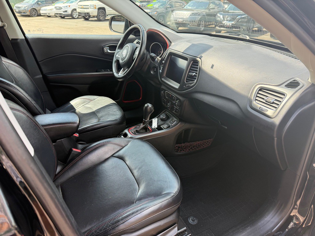 2017 Jeep Compass Image 15