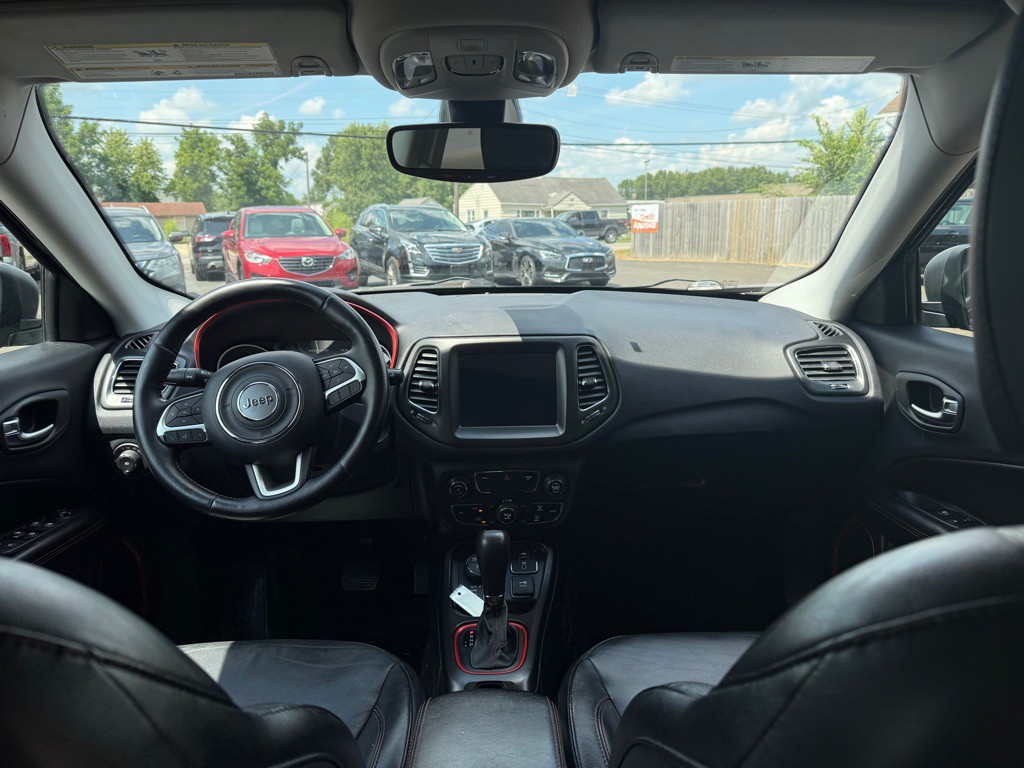 2017 Jeep Compass Image 16