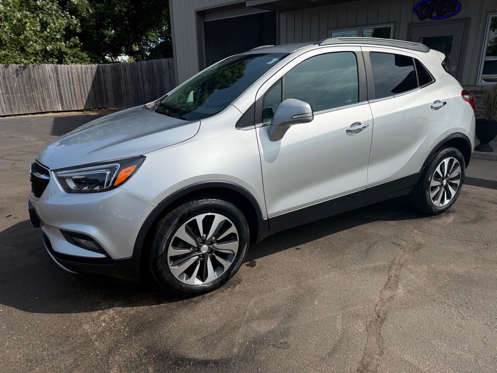 2017 Buick Enclave Image 2