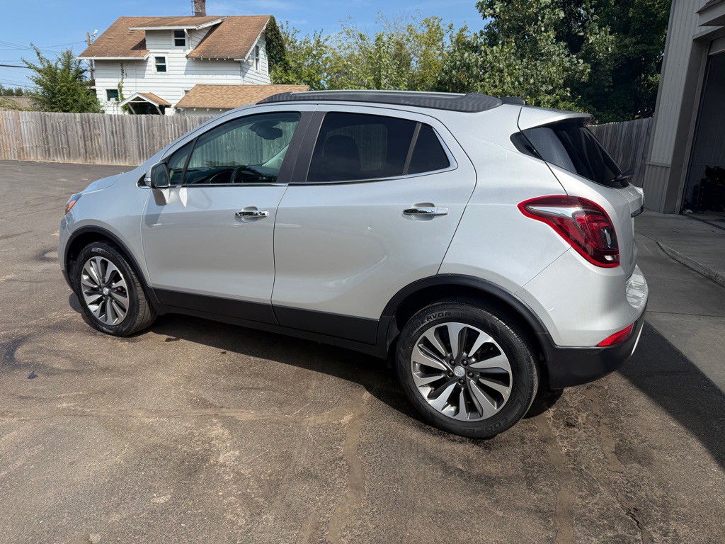 2017 Buick Enclave Image 3