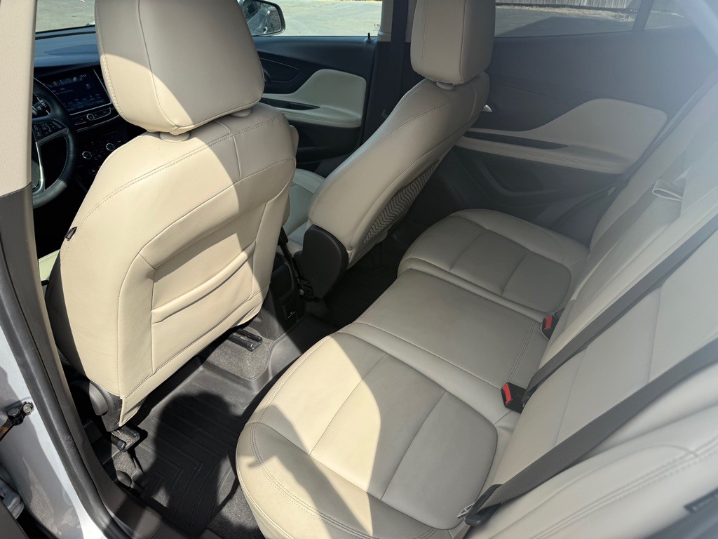 2017 Buick Enclave Image 11