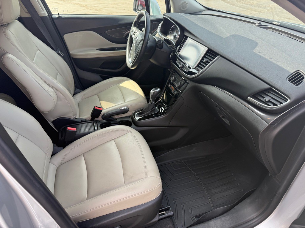 2017 Buick Enclave Image 16