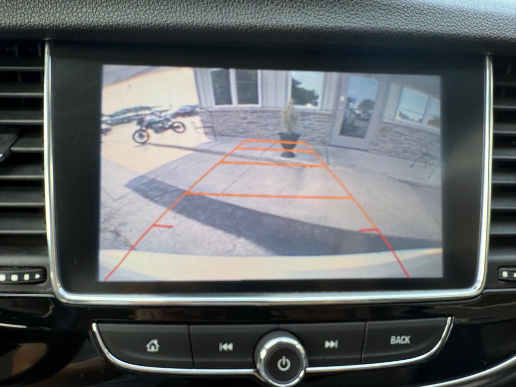 2017 Buick Enclave Image 18