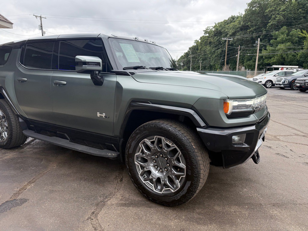 2024 GMC Hummer Suv Image 9