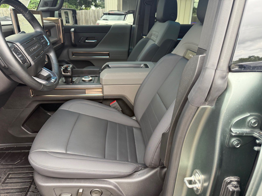 2024 GMC Hummer Suv Image 16