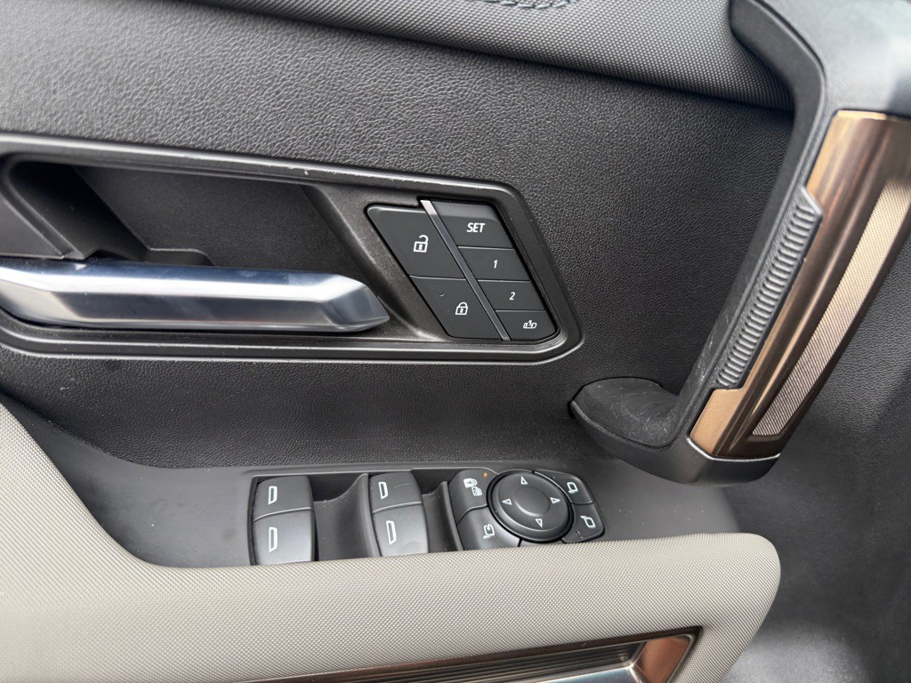 2024 GMC Hummer Suv Image 18