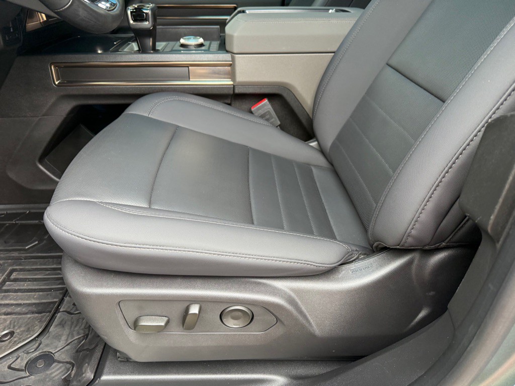 2024 GMC Hummer Suv Image 19