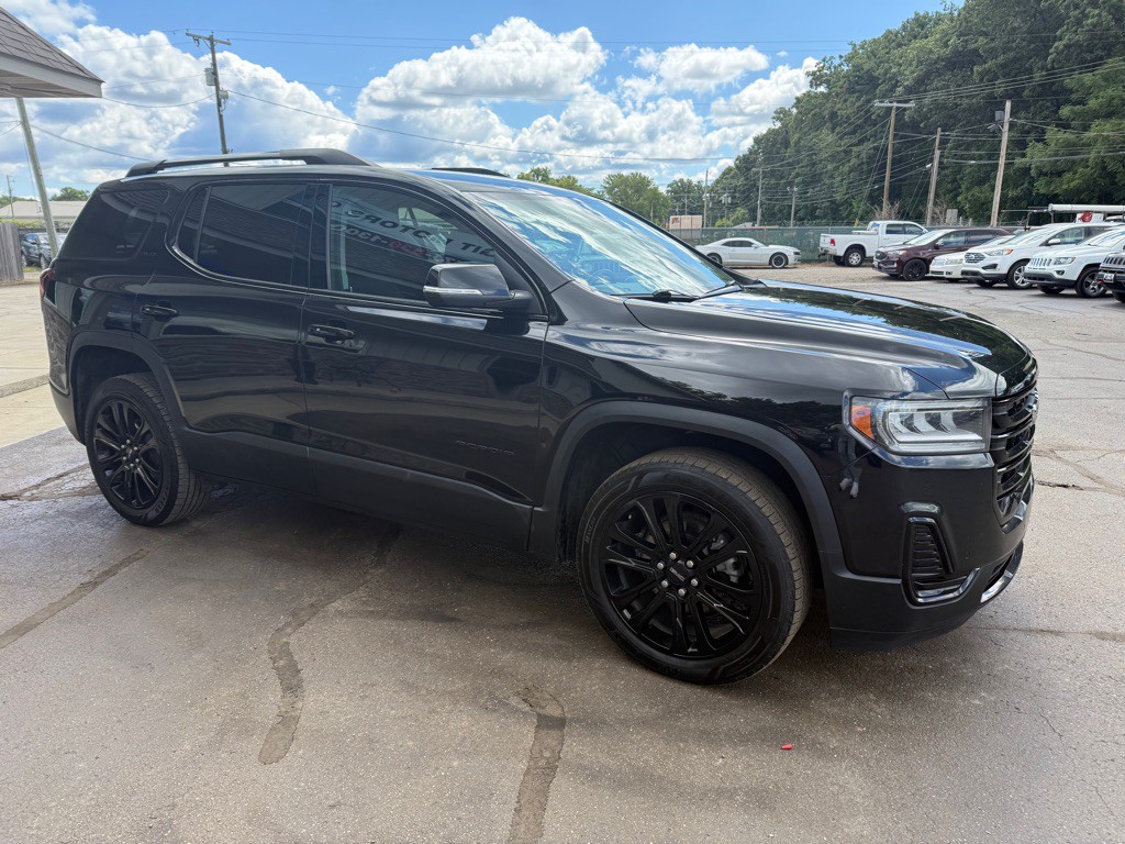 2023 GMC Acadia Image 2