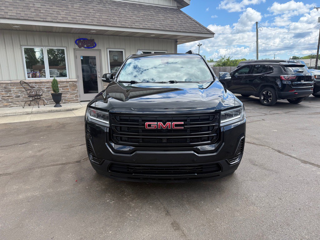 2023 GMC Acadia Image 3