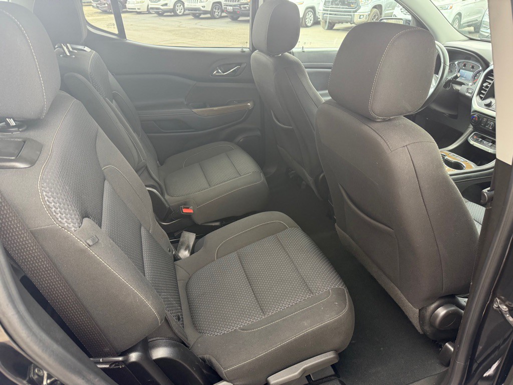 2023 GMC Acadia Image 30