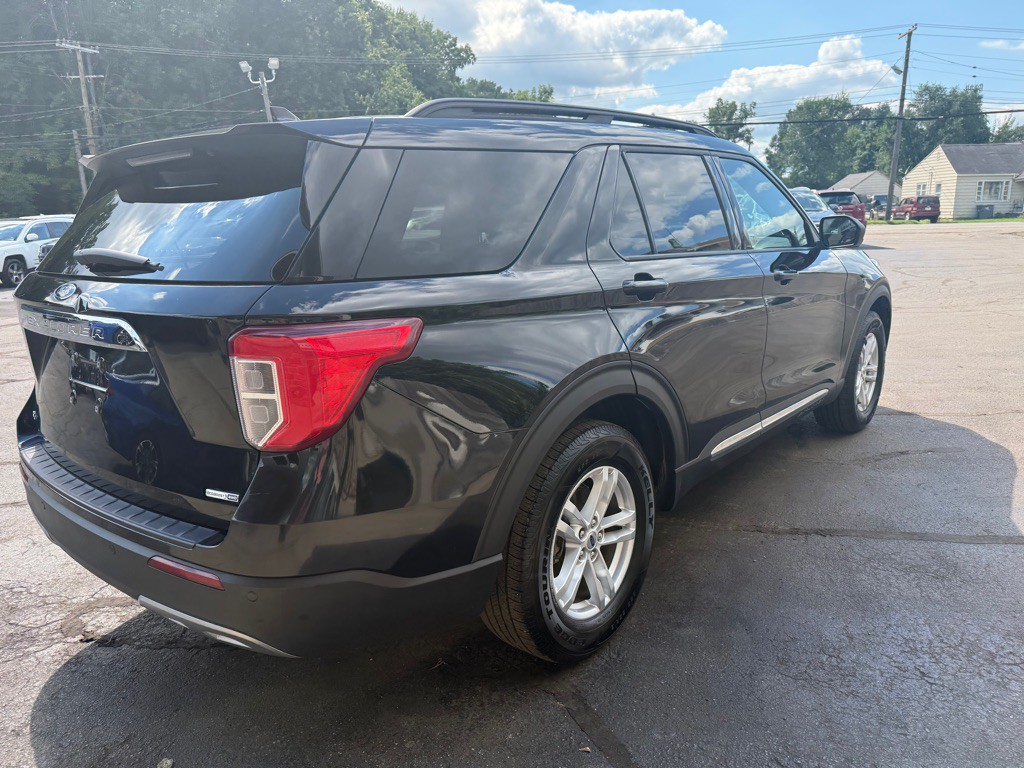 2020 Ford Explorer Image 8